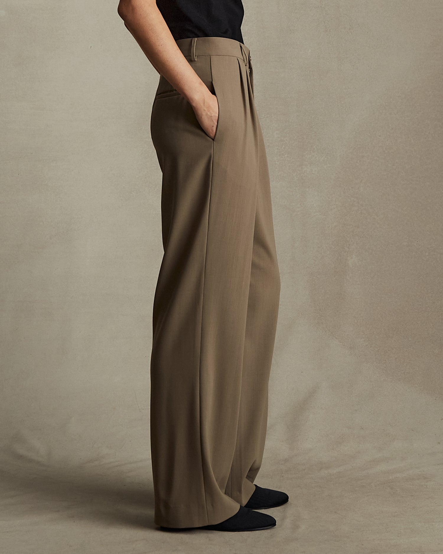 Ava Pleated Trouser - Taupe