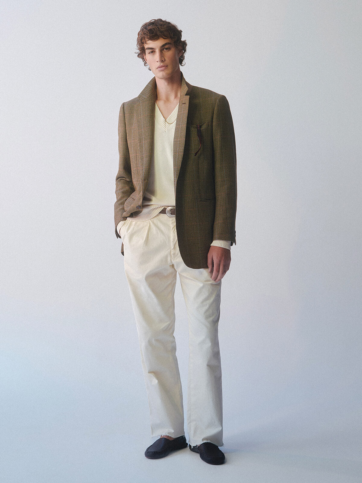 2025 RESORT LOOK 02