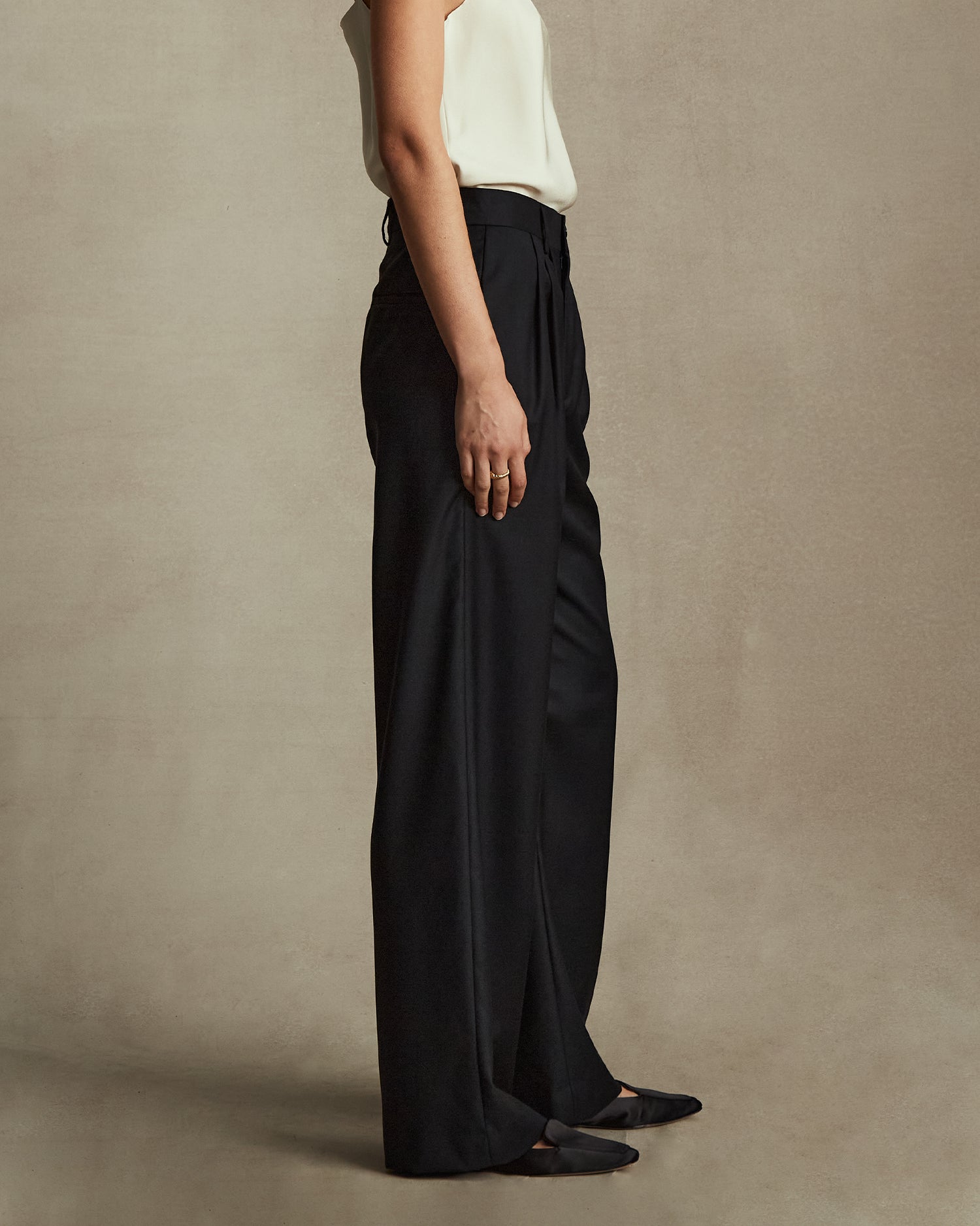 Ava Pleated Trouser - Black Twill