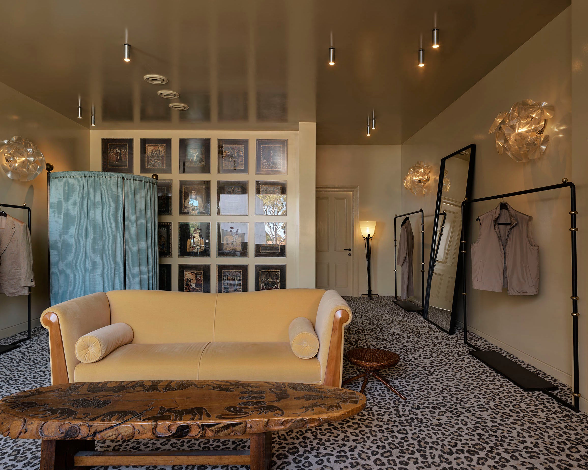 Showroom image 4