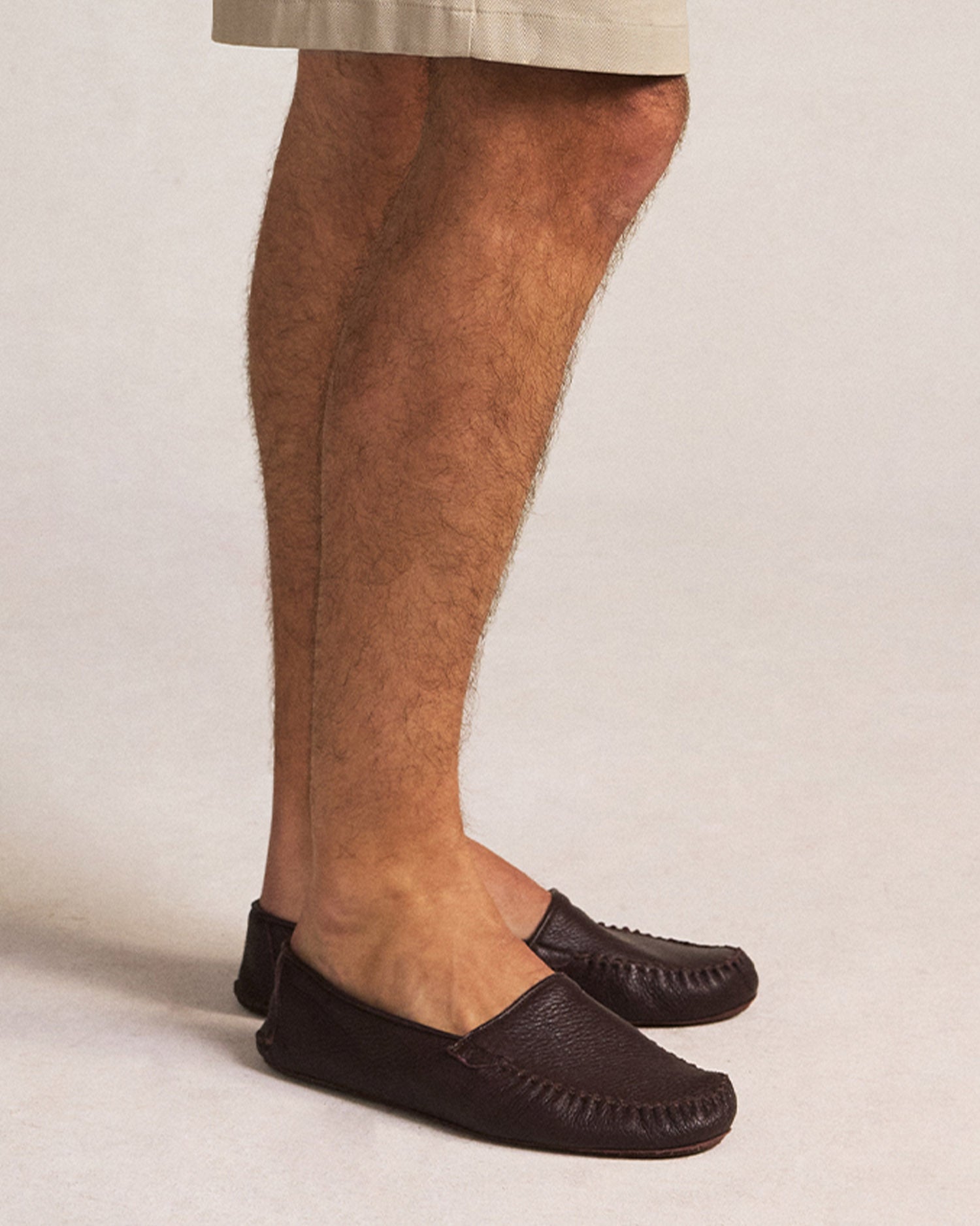 OLDMAN　MOCCASIN　スウェードシューズ Driving Moccasin in Tan Suede | Shop Sid Mashburn