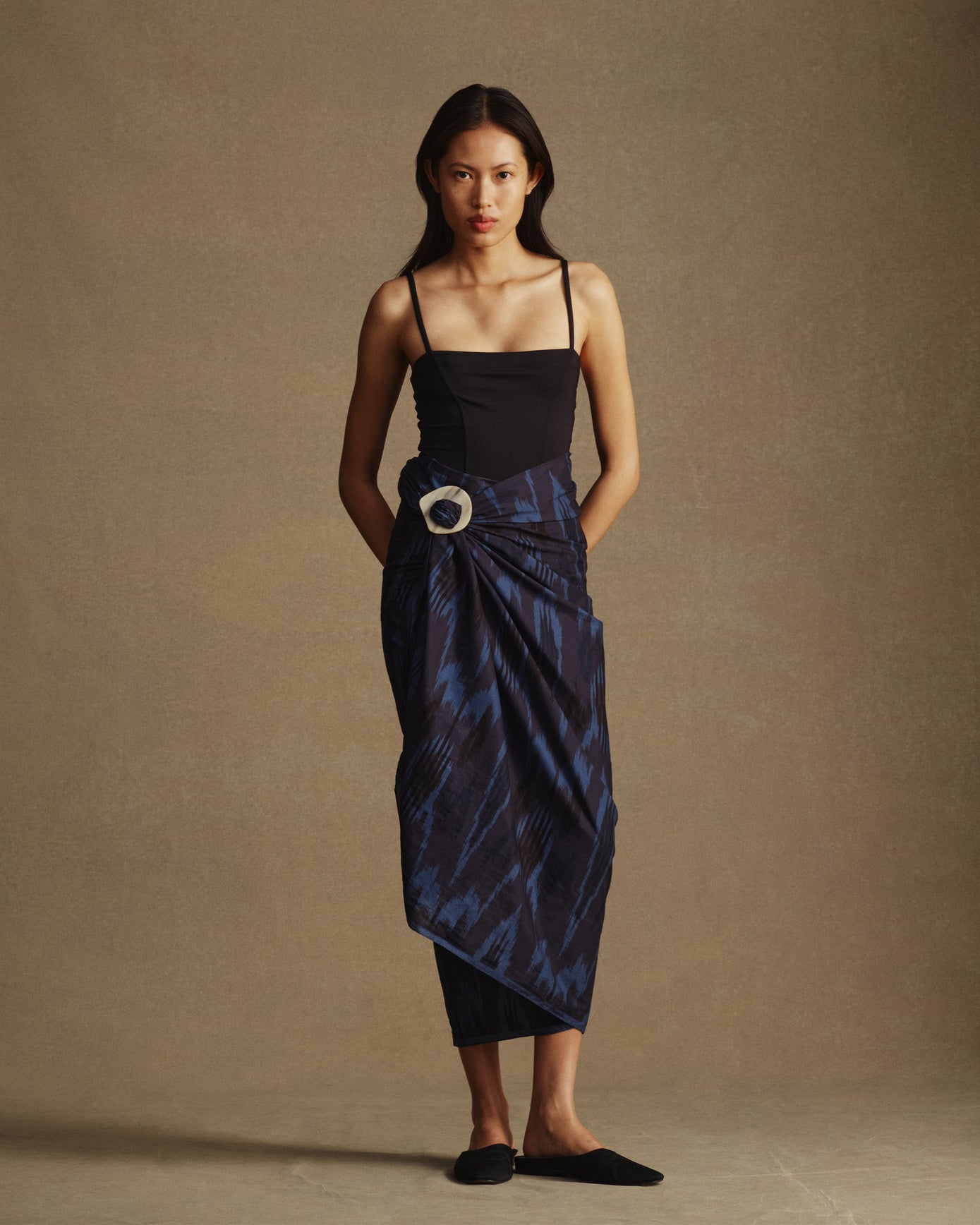 Sarong Slider - Mid Horn