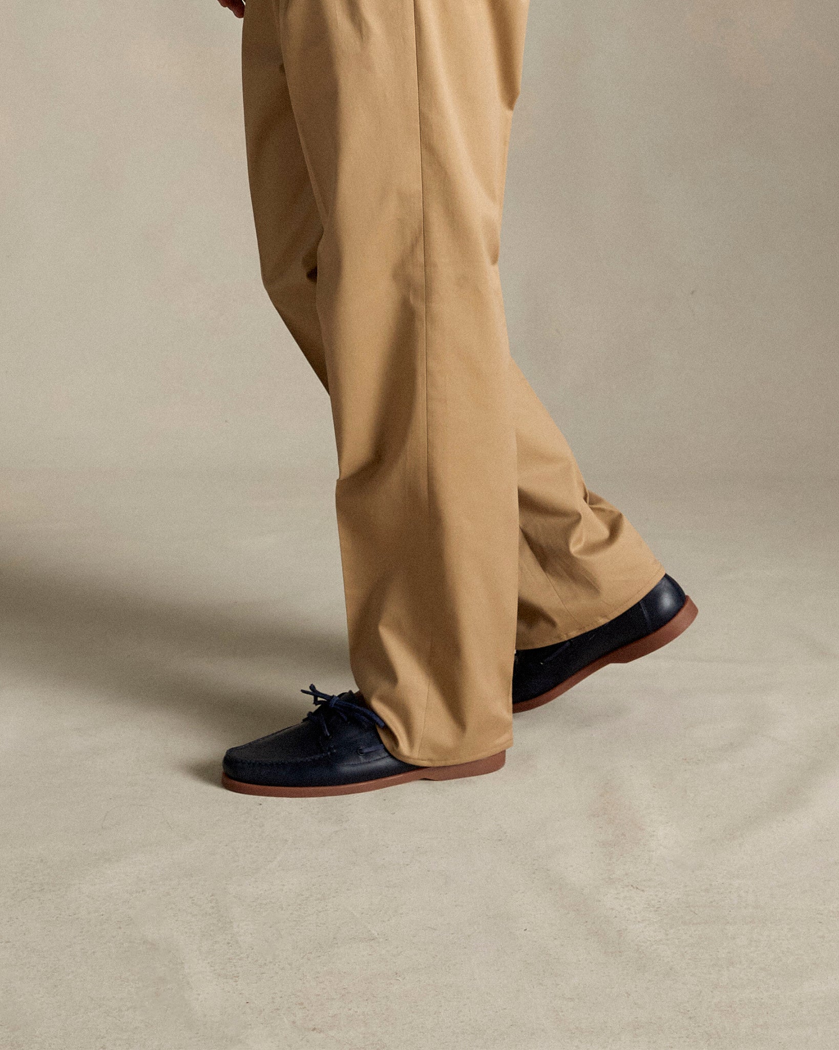 P Johnson Navy Pebble Grain Boat Shoe